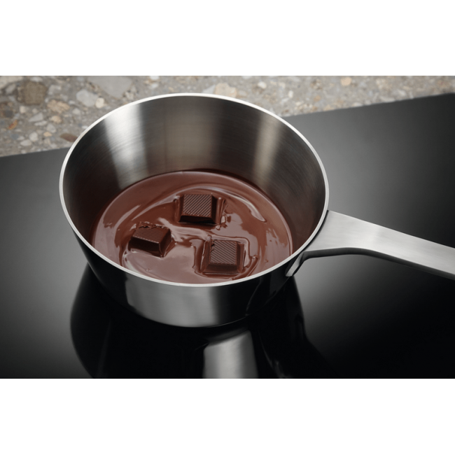 Варильна поверхня Electrolux EIV64453